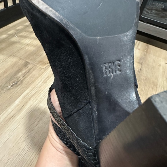 Frye  Margareth  suede  braided booties  in good condition Sz 10 - Picture 11 of 11